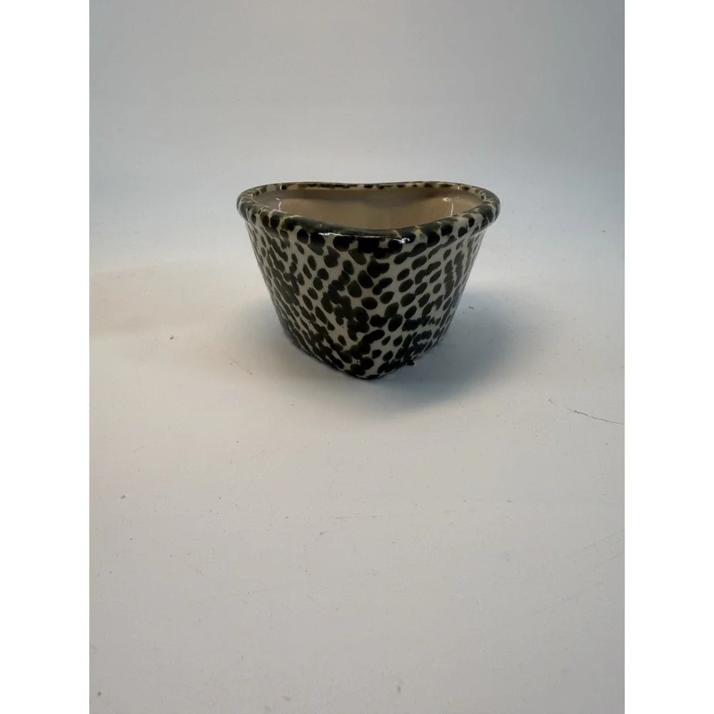 Heart-Shaped‎ Blue Navy Spongeware Pottery 3.5 x 2